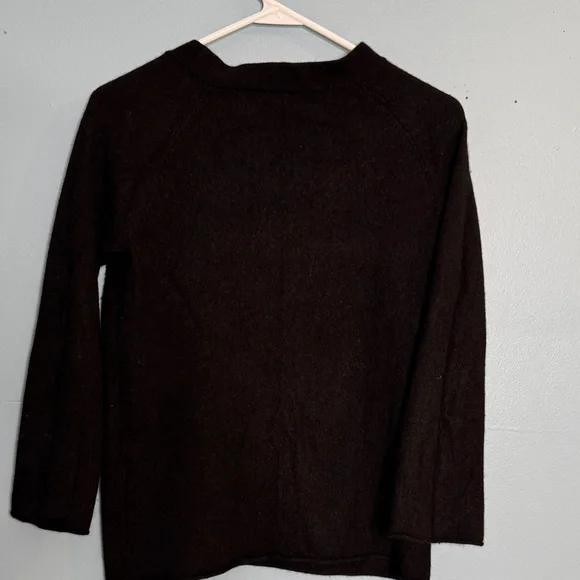 J.CREW- Elegant Black Women's 100% Cashmere Sweater - Picture 6 of 6